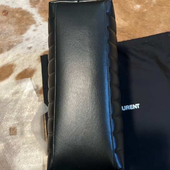 SOLD Saint Laurent Medium Lou Lou - Picture 5 of 6